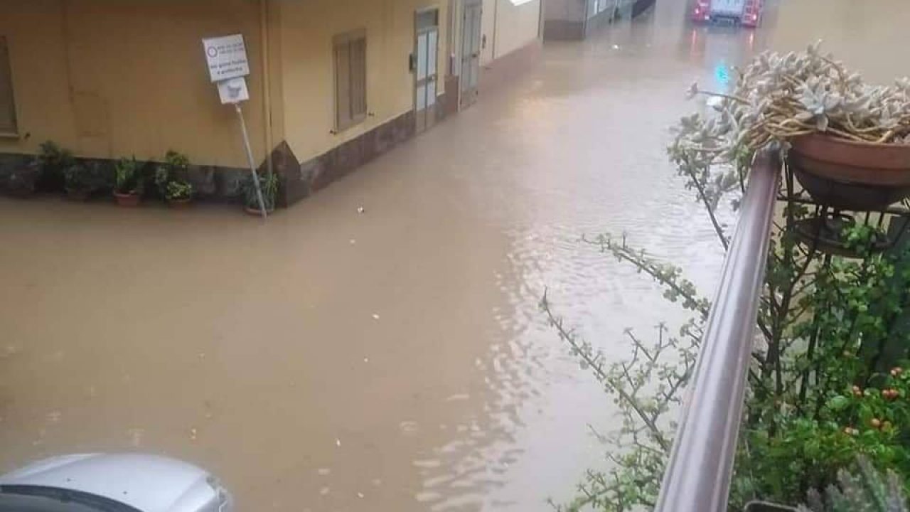 Maltempo in Calabria ALLUVIONE anche a CIR MARINA Foto e Video